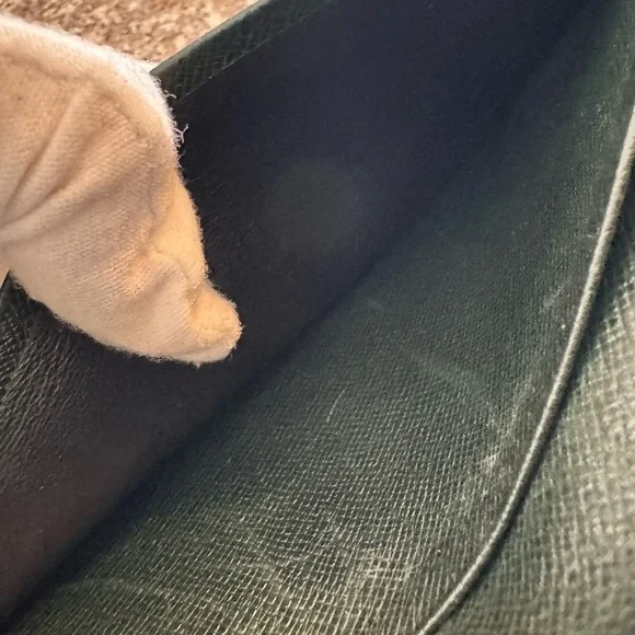 Louis Vuitton Taiga Porte Valeurs Wallet In Dark Green - Picture 9 of 14